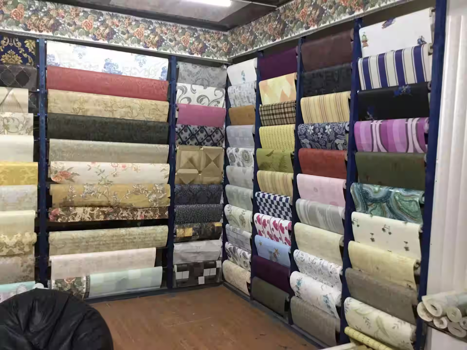 How a Trusted Wallpaper Shop Helps You Achieve a Premium Look