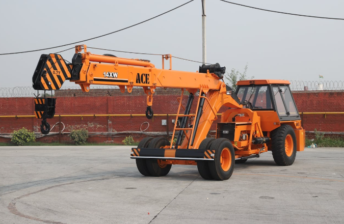 Hydraulic Lifts and the Evolution of Heavy-Duty Vertical Transportation