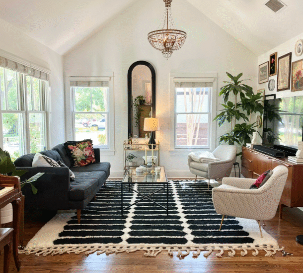 Mirror Styling Ideas That Show Why Circular Shapes Stay Relevant