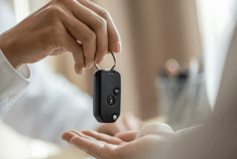 What Makes a Locksmith in Burien Different From a Car Dealership?