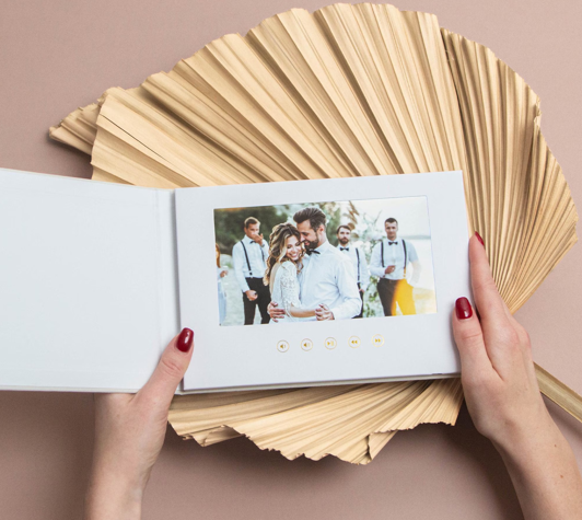 7 Key Features That Make Video Brochures Stand Out