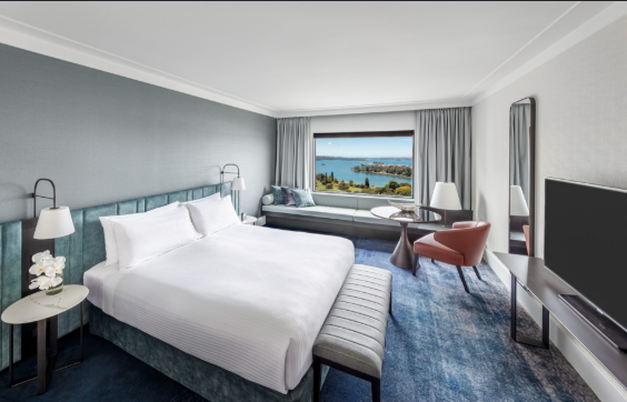 Choosing a Harbour View Hotel for Different Types of Trips